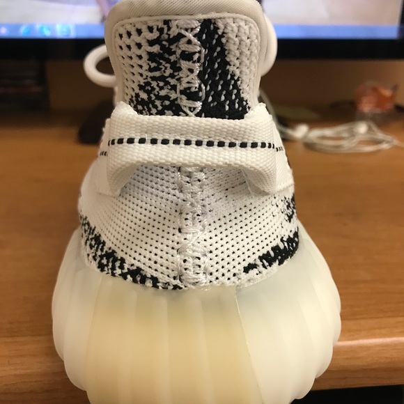 YEEZY 350 BOOST V2 ZEBRA - Picture 3 of 8