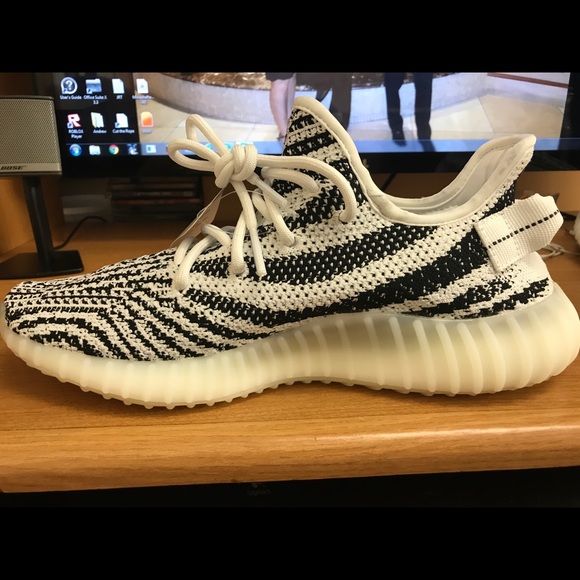 YEEZY 350 BOOST V2 ZEBRA - Picture 4 of 8