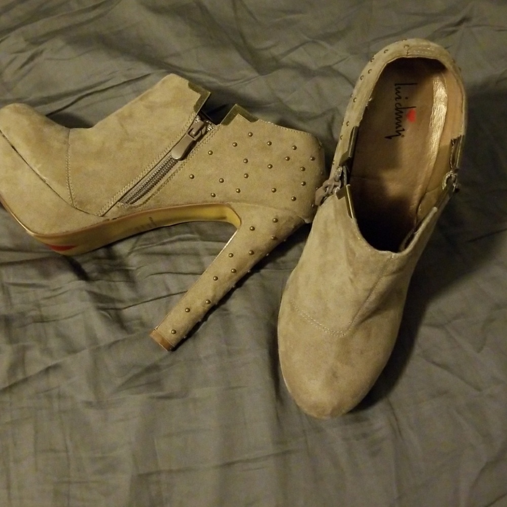 Heel - Picture 4 of 4