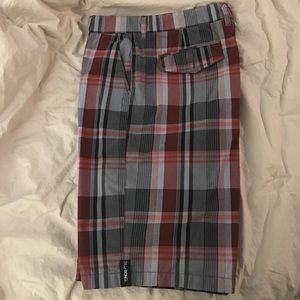 Men's Billabong madras shorts size 34