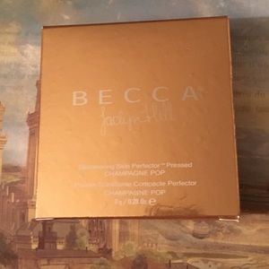 Becca Jaclyn Hill Champagne Pop Highlighter