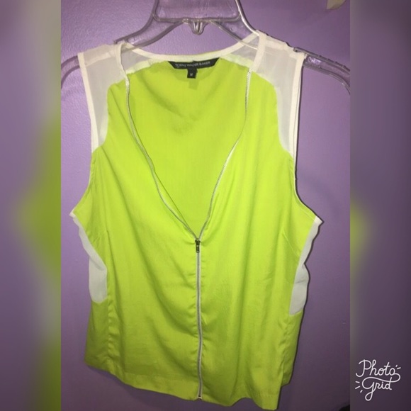Zip up, bright green top - Picture 1 of 2
