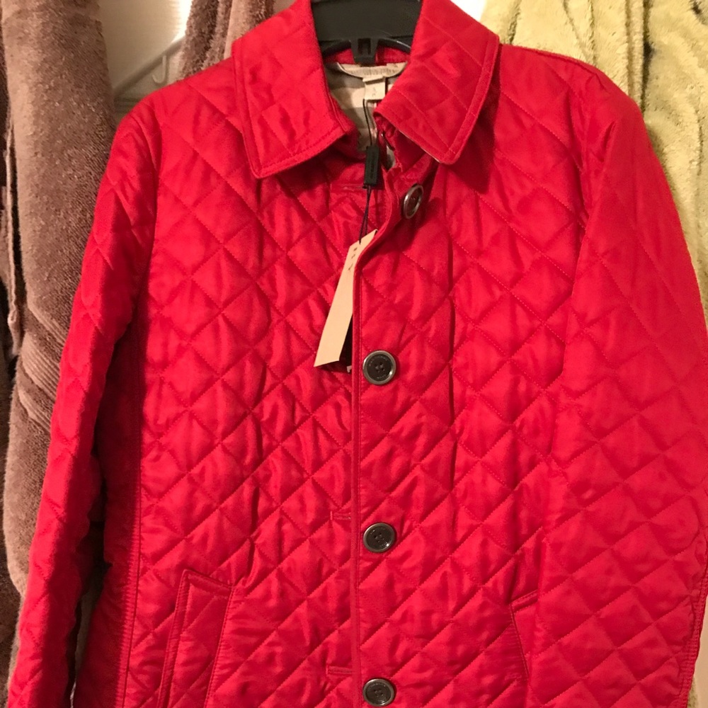 Burberry crop fold quilted jacket new with tag.