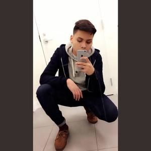 Meet your Posher, Adan