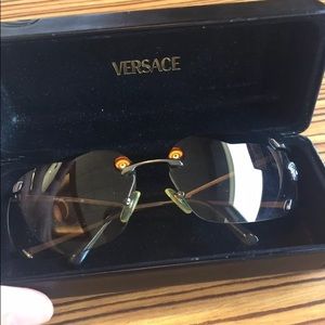 VINTAGE VERSACE N86 RIMLESS WRAP SUNGLASSES