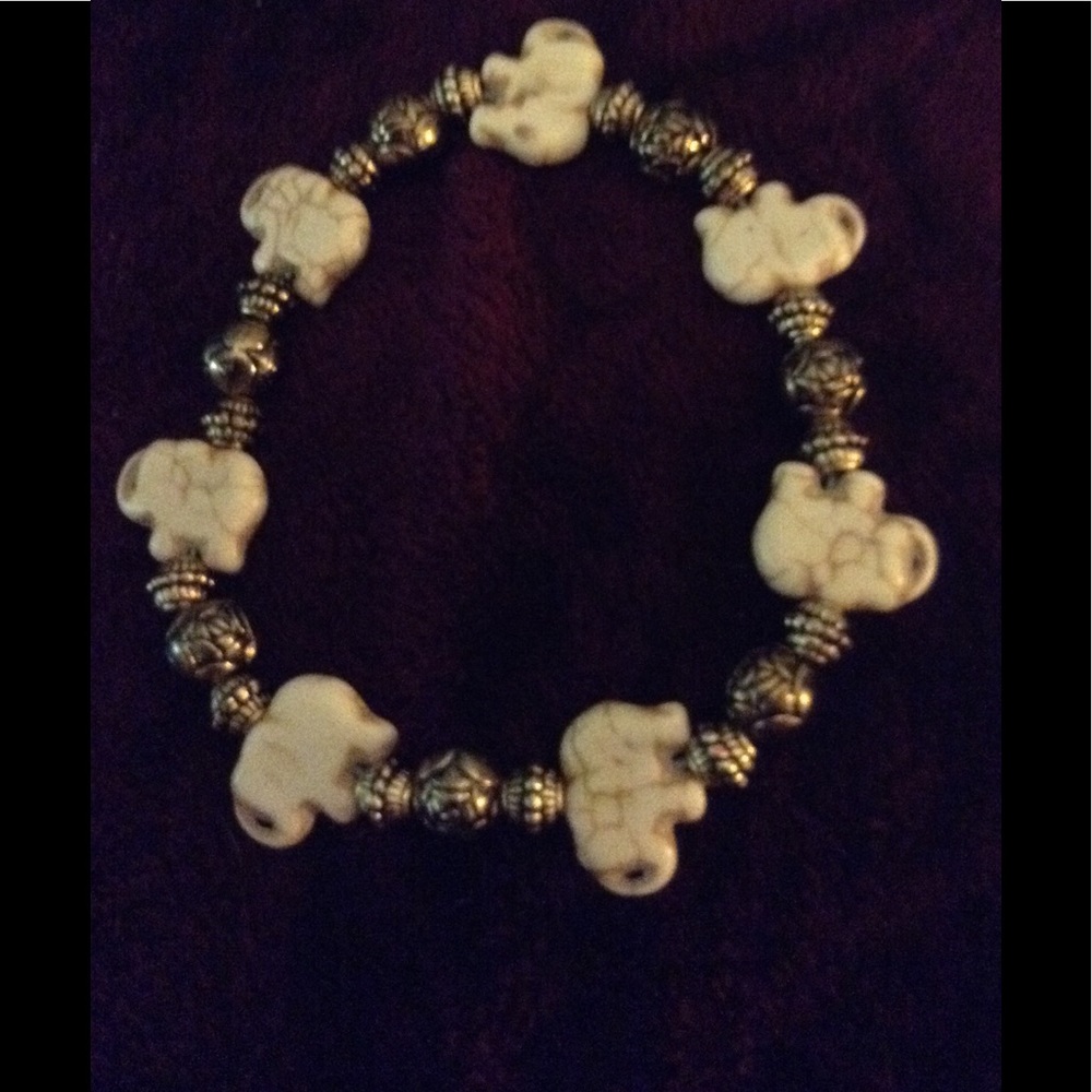 Elephant beaded ankle bracelet