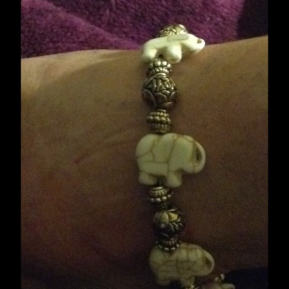 Elephant beaded ankle bracelet - Picture 2 of 3