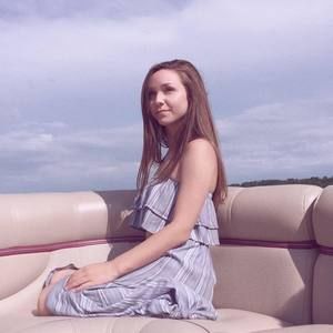 Meet your Posher, Emily