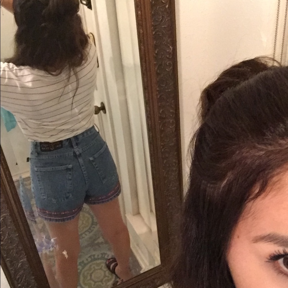 Vintage mom shorts!!! 😘😘😘