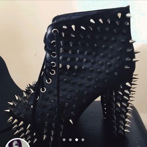 Spiked Litas