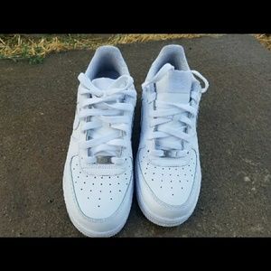 Non creased air forces 1