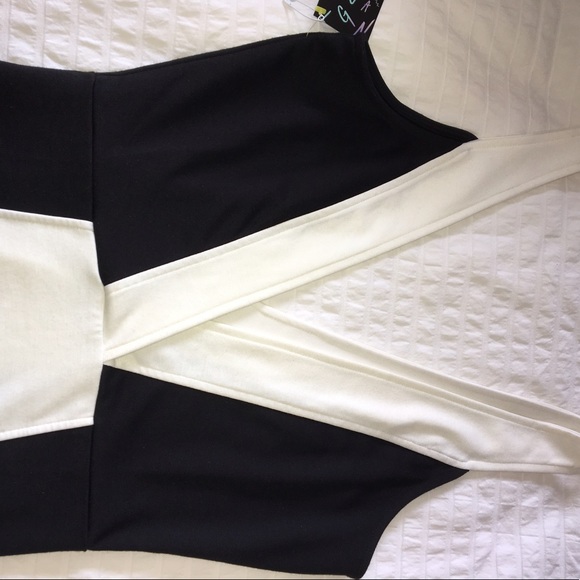 Nasty Gal low cut dress - Picture 2 of 3