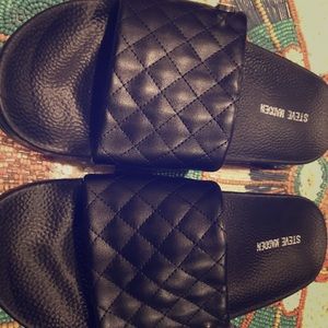Steve Madden Black Slides