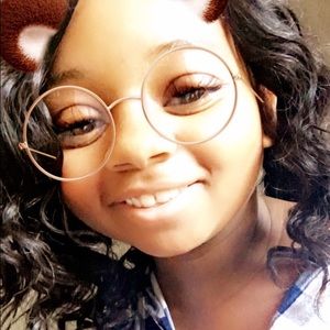 Meet your Posher, Xiomara