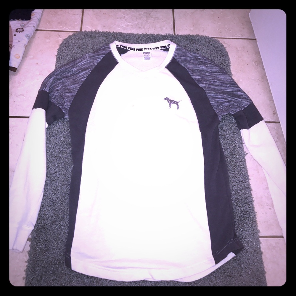 PINK slouchy sweatshirt.