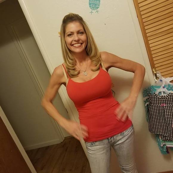 Meet your Posher, Lisa - Picture 1 of 1
