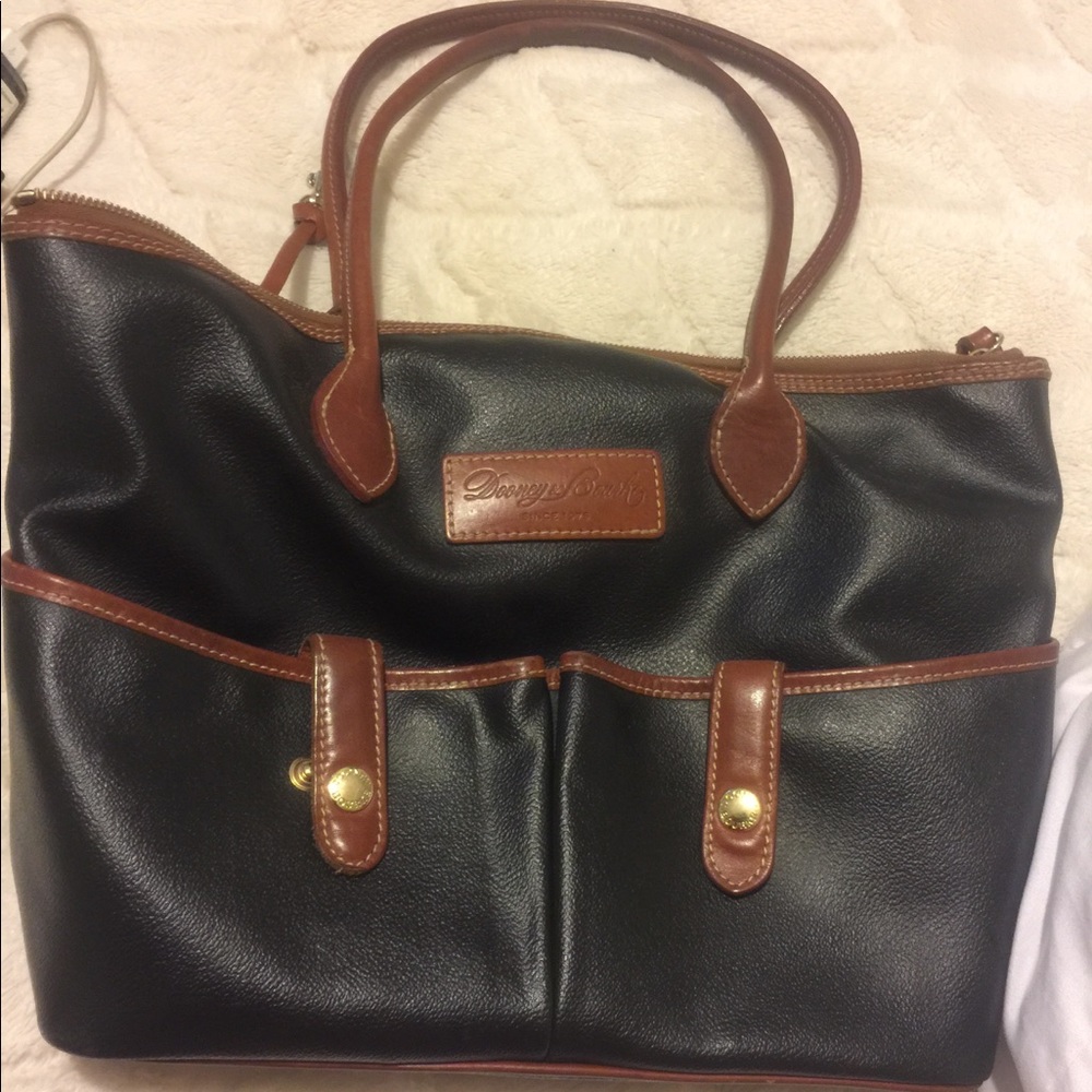 ❤️SOLD❤️ Dooney & Bourke shoulder bag