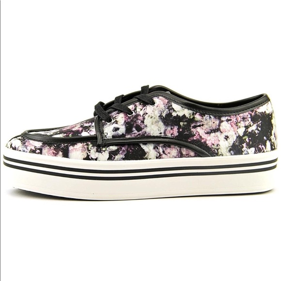 Floral Print Platform Retro Low Top Sneakers - Picture 4 of 8