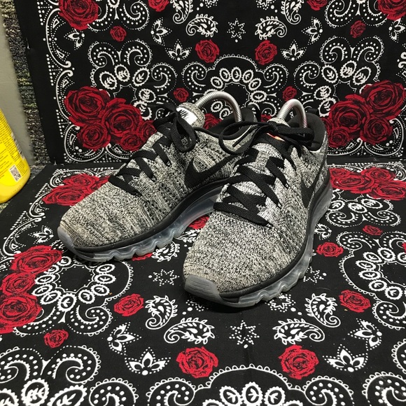 Nike Air Flyknit women's - Picture 2 of 4