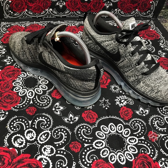 Nike Air Flyknit women's - Picture 4 of 4
