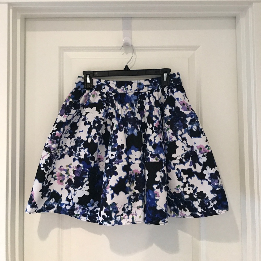 Express skirt😘
