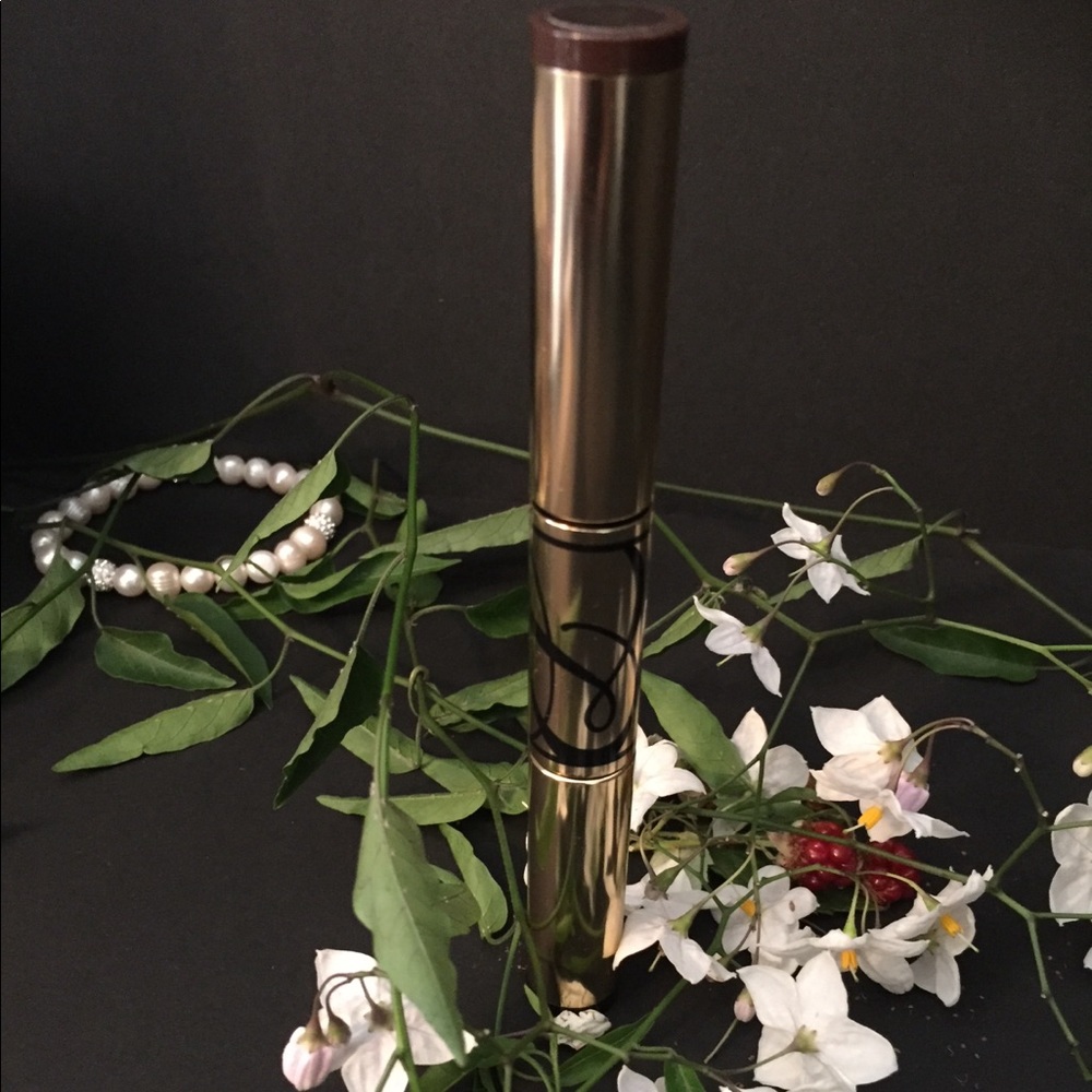 ESTÉE LAUDER - Picture 3 of 4