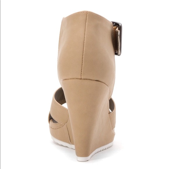 Chic Crossed Double Strap Wedge Sandal - Picture 8 of 8
