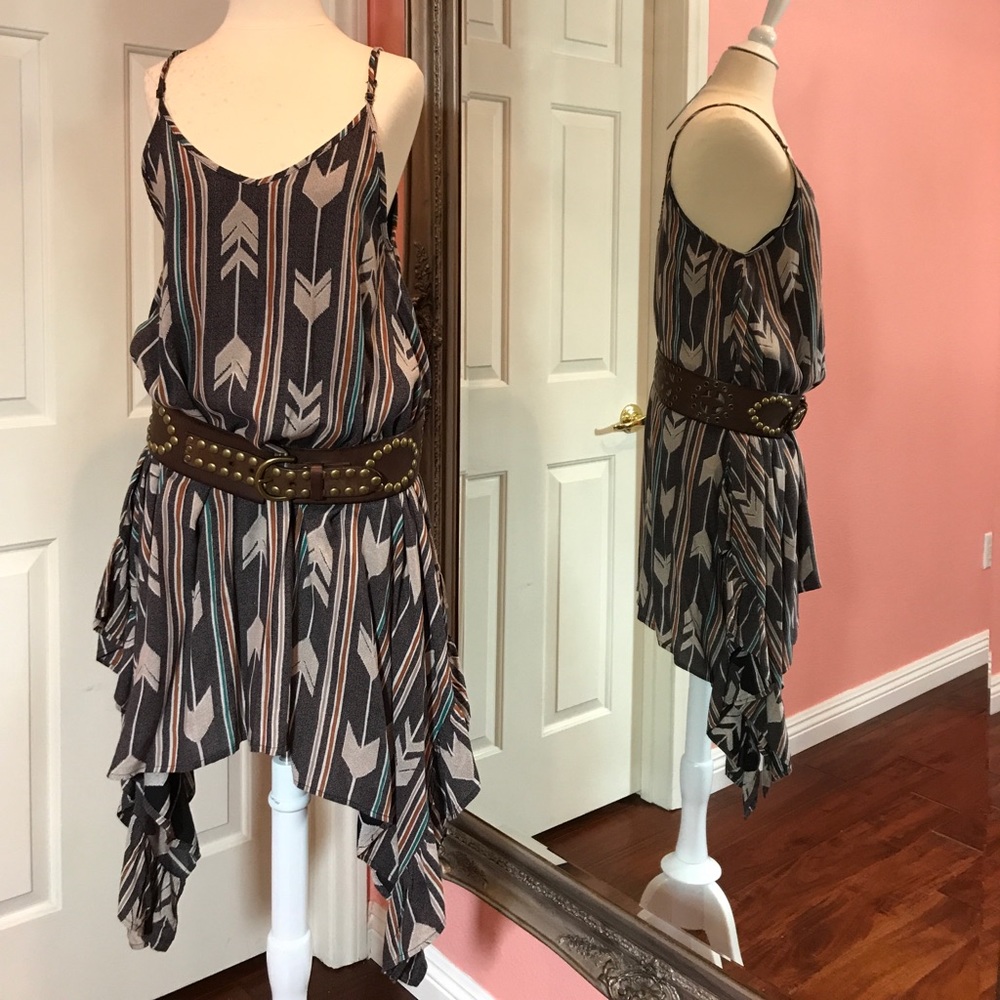 Billabong arrow print dress.