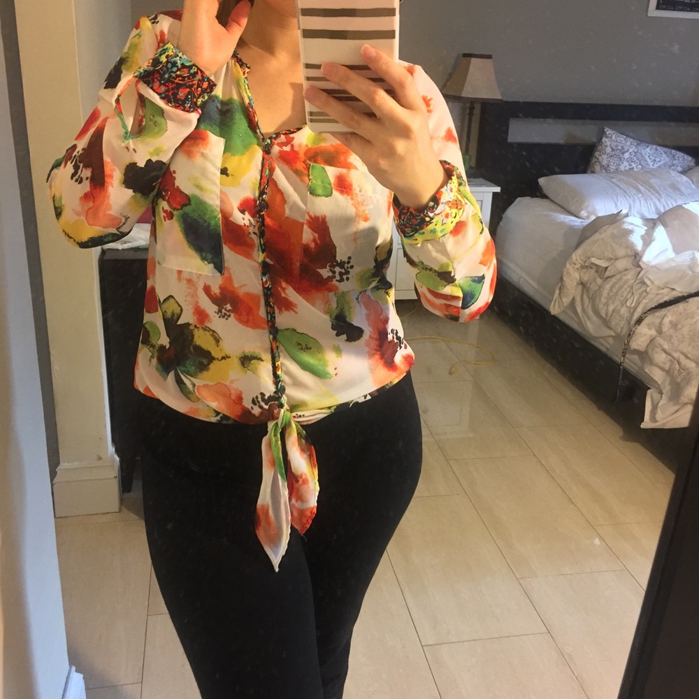 Kut from the Kloth tie front button down