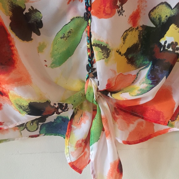 Kut from the Kloth tie front button down - Picture 7 of 7