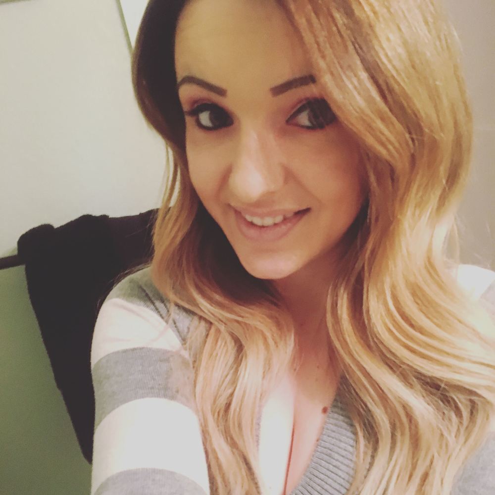 Meet your Posher, Crystal