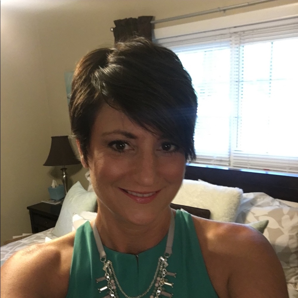 Meet your Posher, Sharon