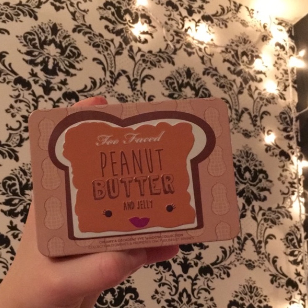 💜Too Faced PB&J Palette💜