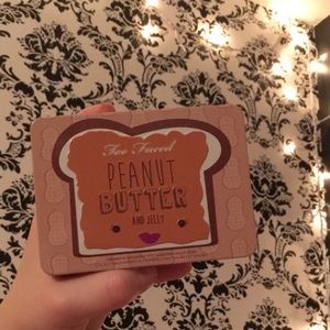 💜Too Faced PB&J Palette💜