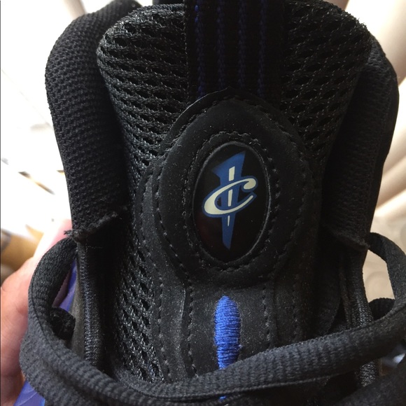 2010 ROYAL BLUE FOAMPOSITES - Picture 7 of 8