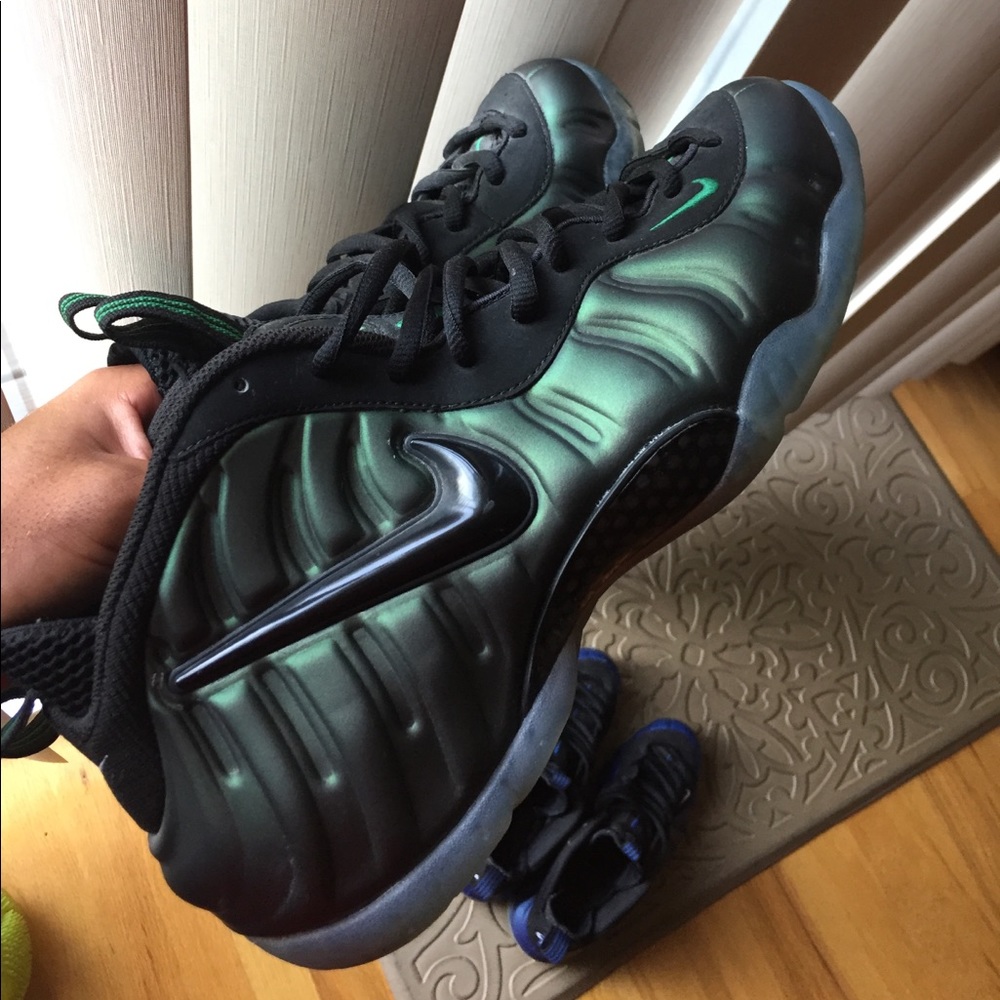 2011 PINE GREEN FOAMPOSITES