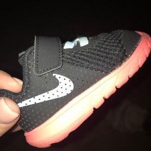 Kids nike free runs