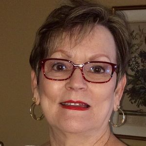 Meet your Posher, Maxine