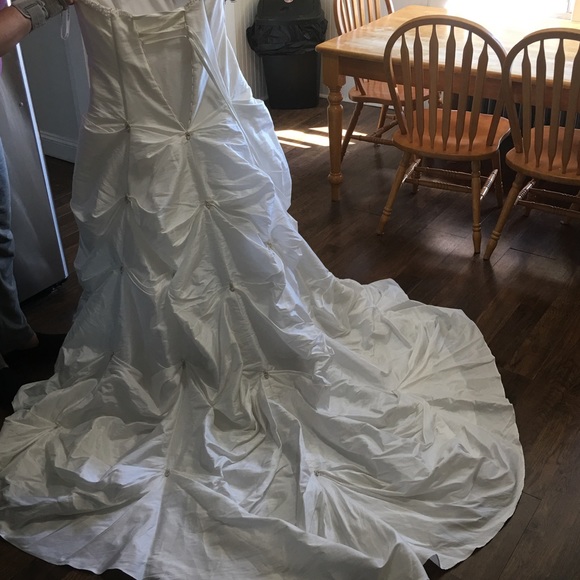 Never worn white size 16 wedding dress with corset - Picture 7 of 7