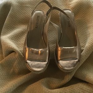 Ellen Tracy Gold Espadrilles