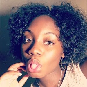 Meet your Posher, Sherrell