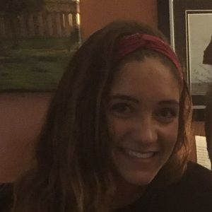 Meet your Posher, Nadia