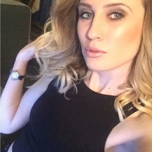 Meet your Posher, Sandra