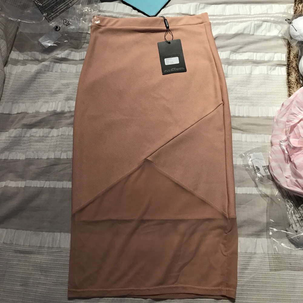 Missguided Blush/nude pencil skirt