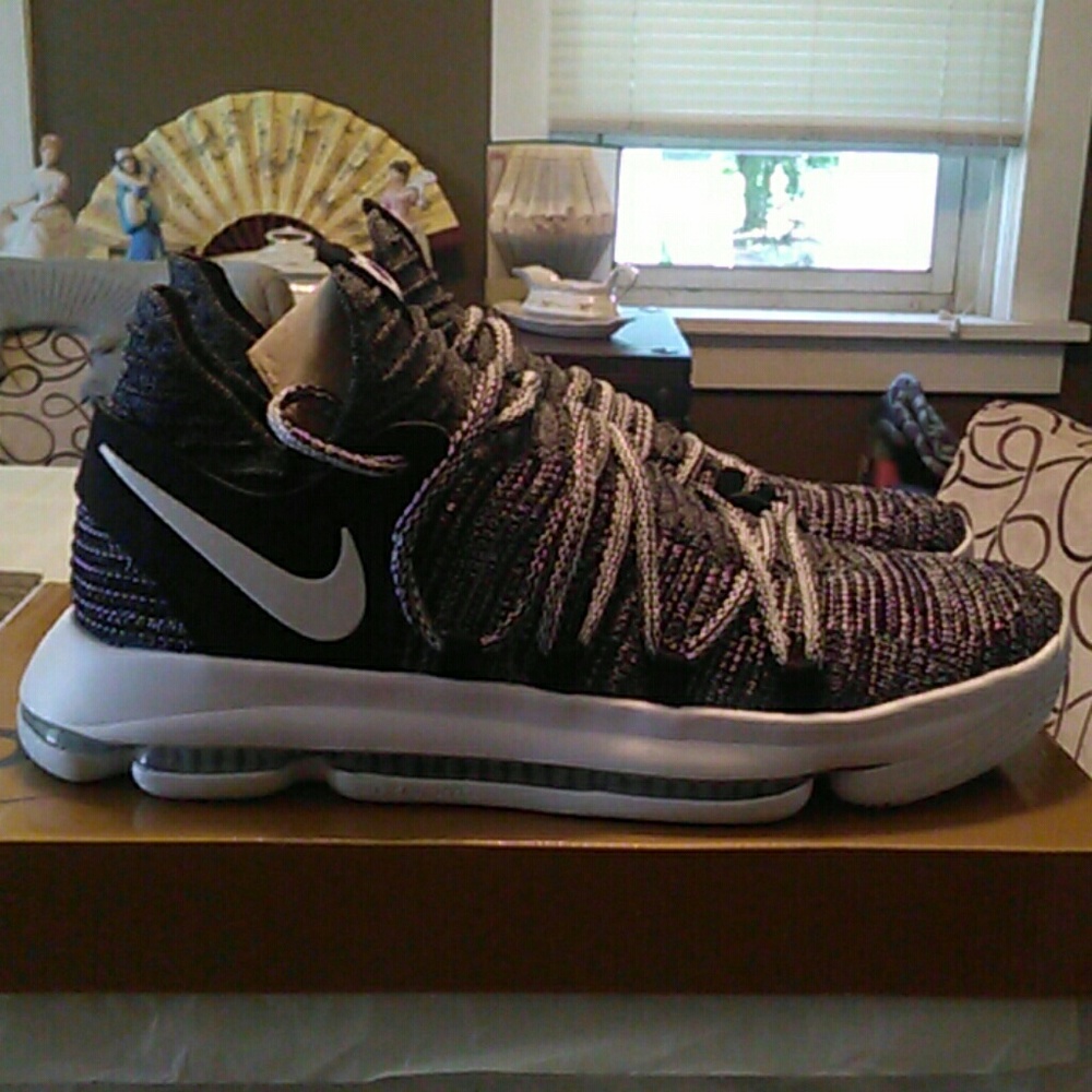 Brand-new never worn Nike KD10