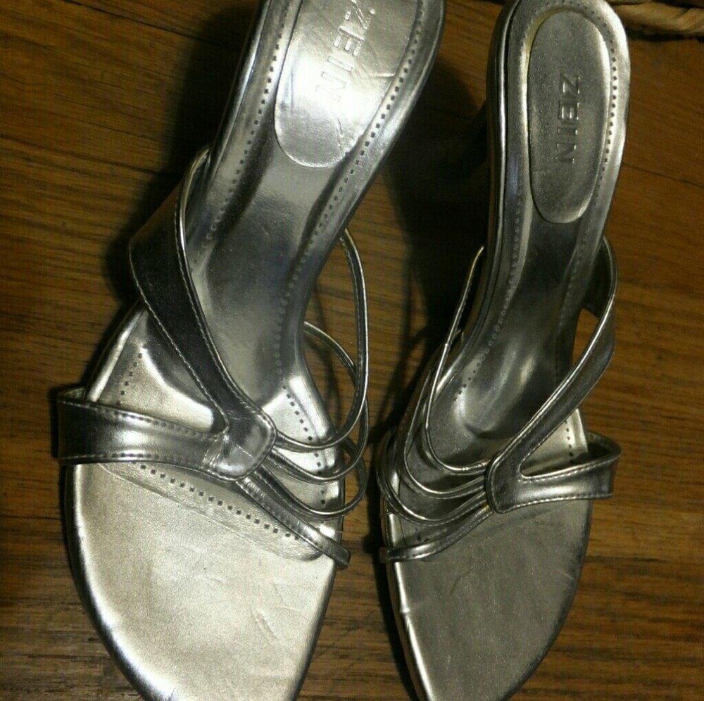 Sexy Silver Metallic Kitten Heel Sandals