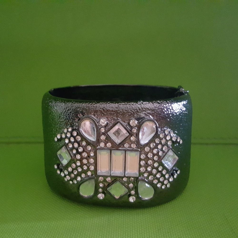 Large and Unique Bracelet Bangle