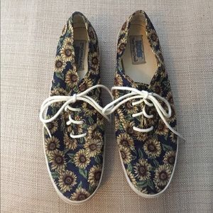 Vintage Sunflower Pattern Keds