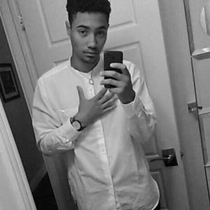 Meet your Posher, Ellis