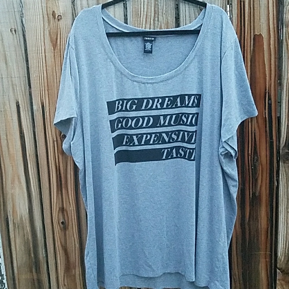 Torrid t-shirt size 5x